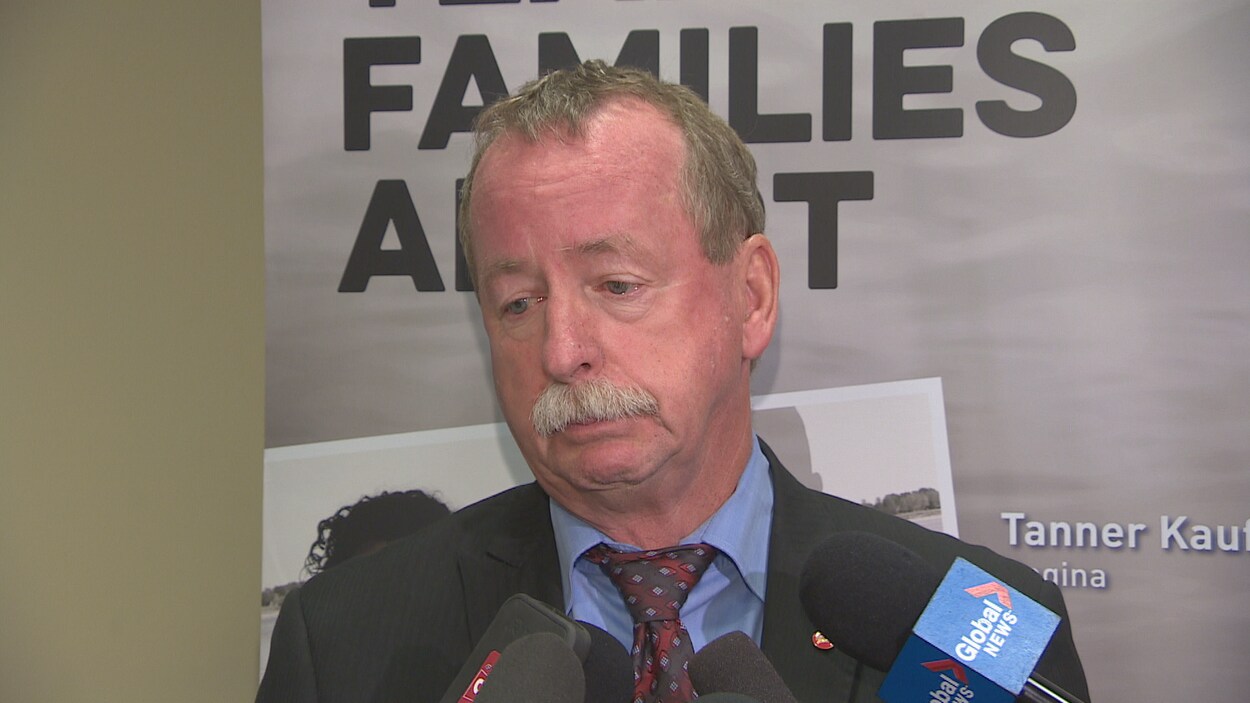 Earl Cameron, le vice-président directeur de SGI a les larmes aux yeux quand il pense au décès de la famille Van de Vorst.
