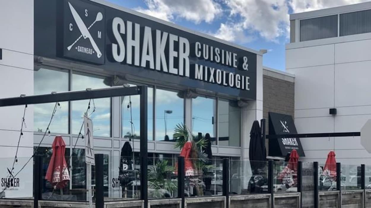 La devanture du Shaker à Gatineau.