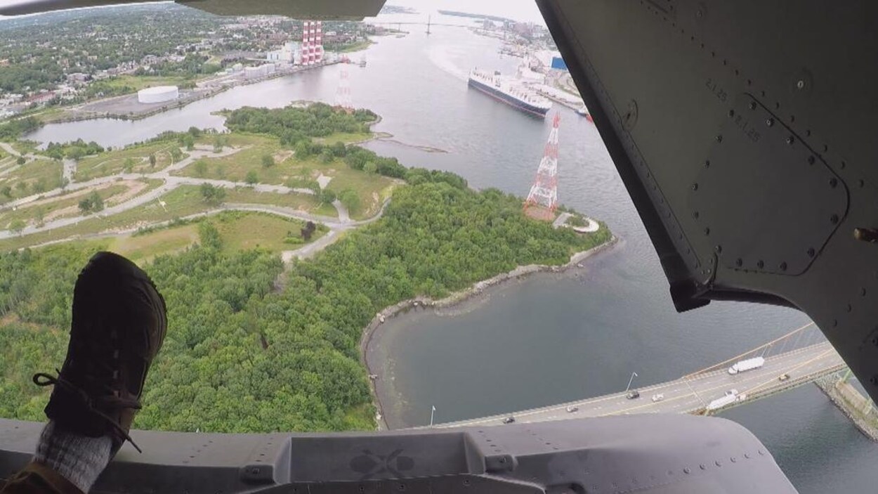 Photo aérienne de Shannon Park prise d'un hélicoptère à l'été 2018.