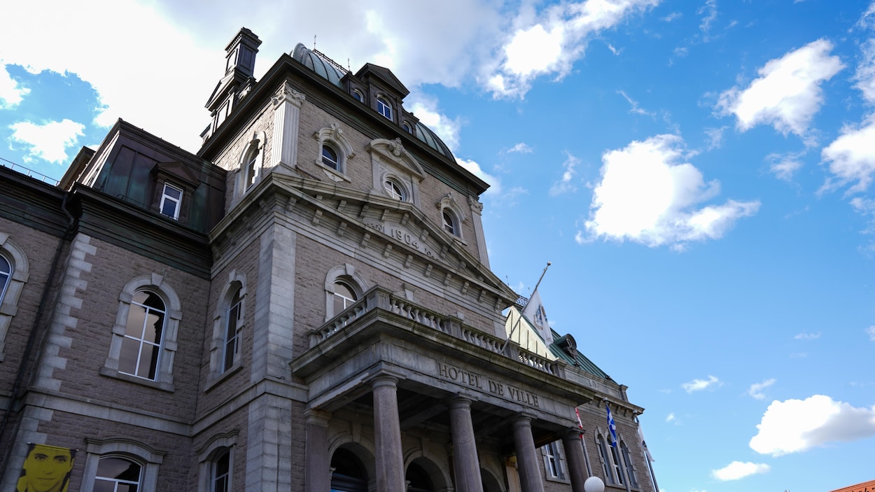 Grogne contre un projet de méga centre de données à Sherbrooke