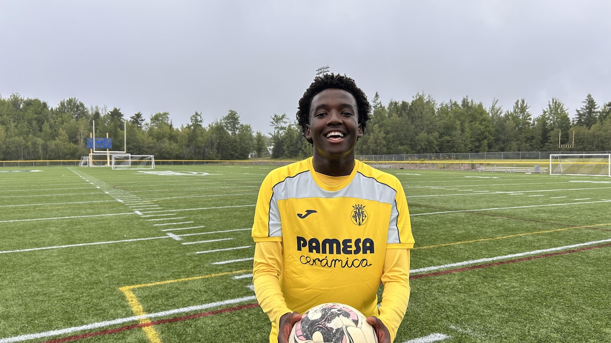 Silvain Masimengo vise le sommet de la planète soccer