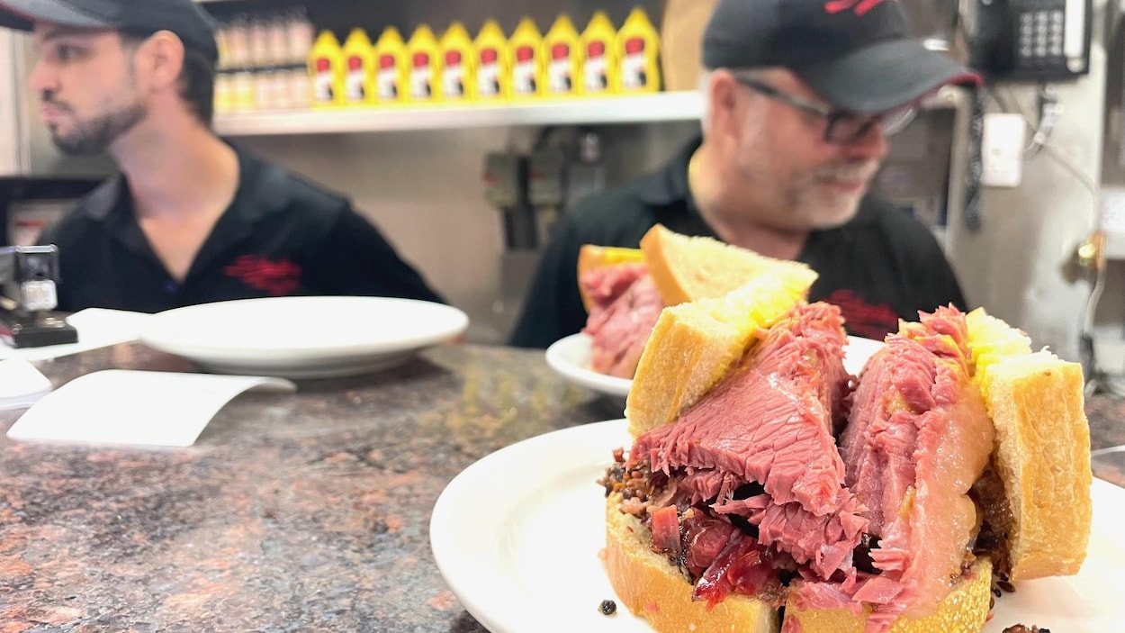 Le smoked meat de Montréal, de sandwich modeste à star internationale