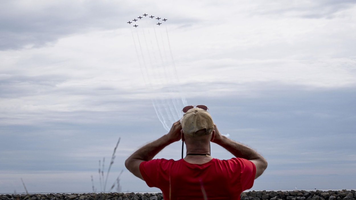 Dernier spectacle des Snowbirds à Toronto d’ici la suspension de leurs activités