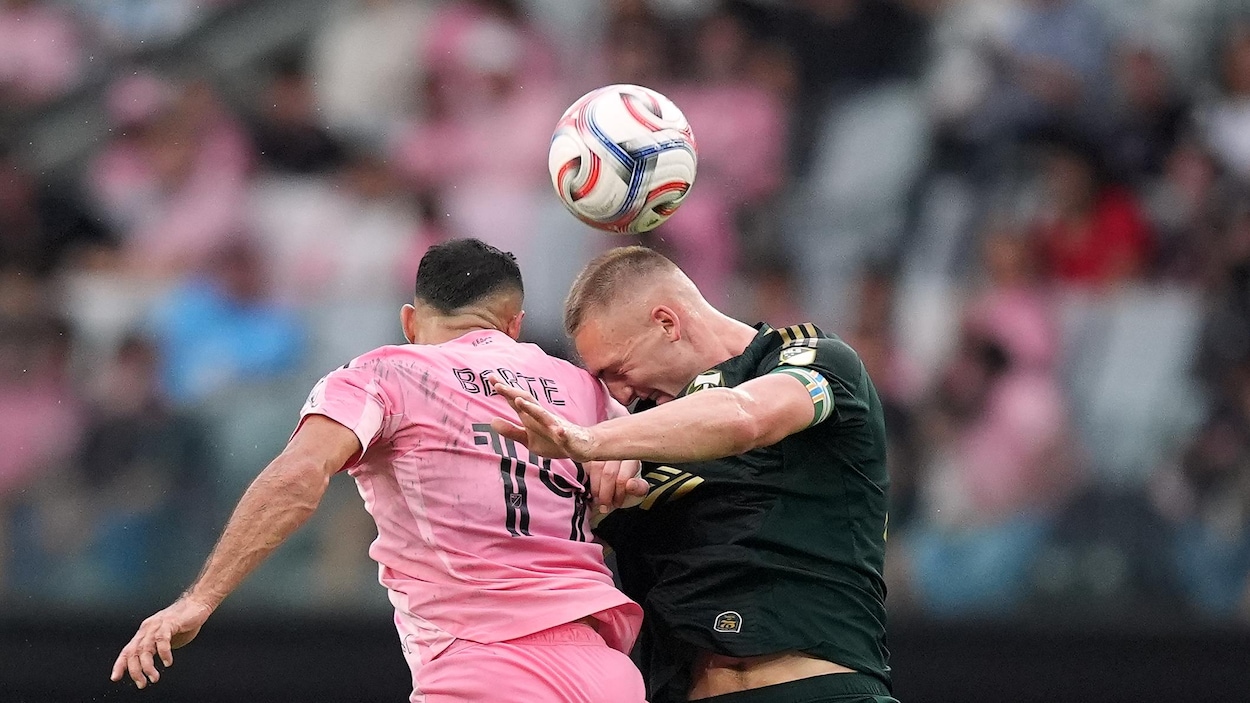 Soccer : la discussion sur les coups à la tête relancée