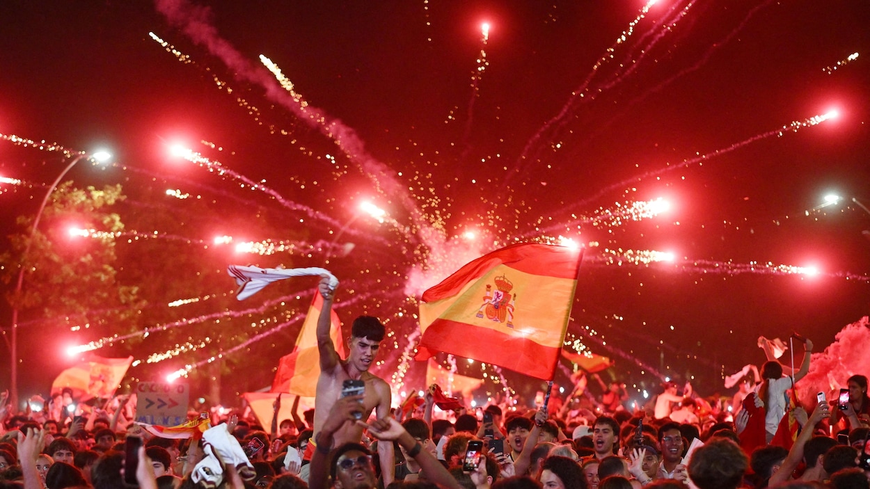 Les Espagnols fêtent leurs champions!
