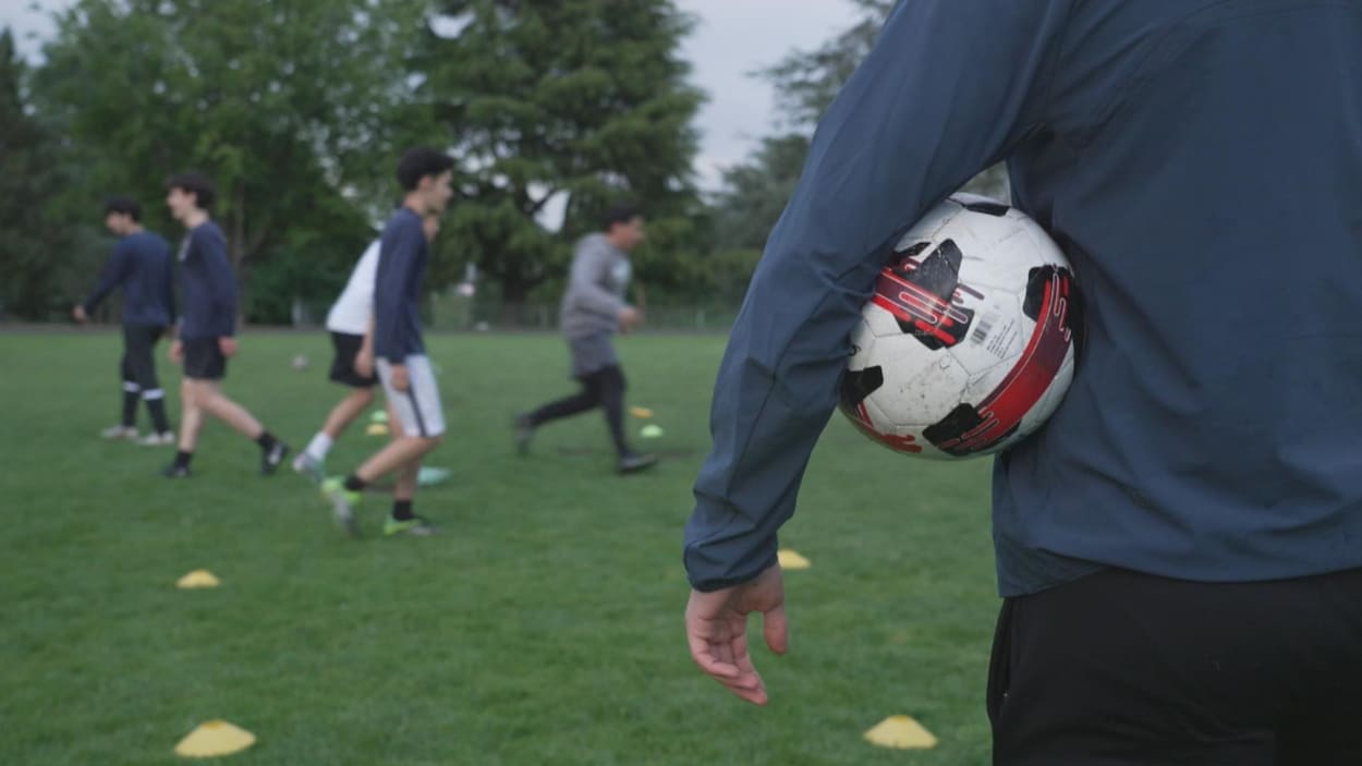 Le soccer, un sport convivial et accessible