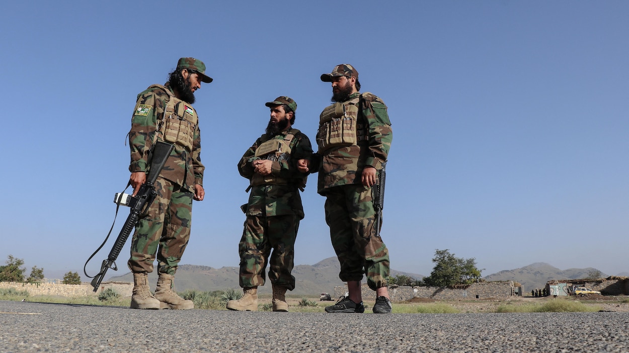 L’Afghanistan dit avoir frappé des bases djihadistes au Pakistan, Islamabad dément