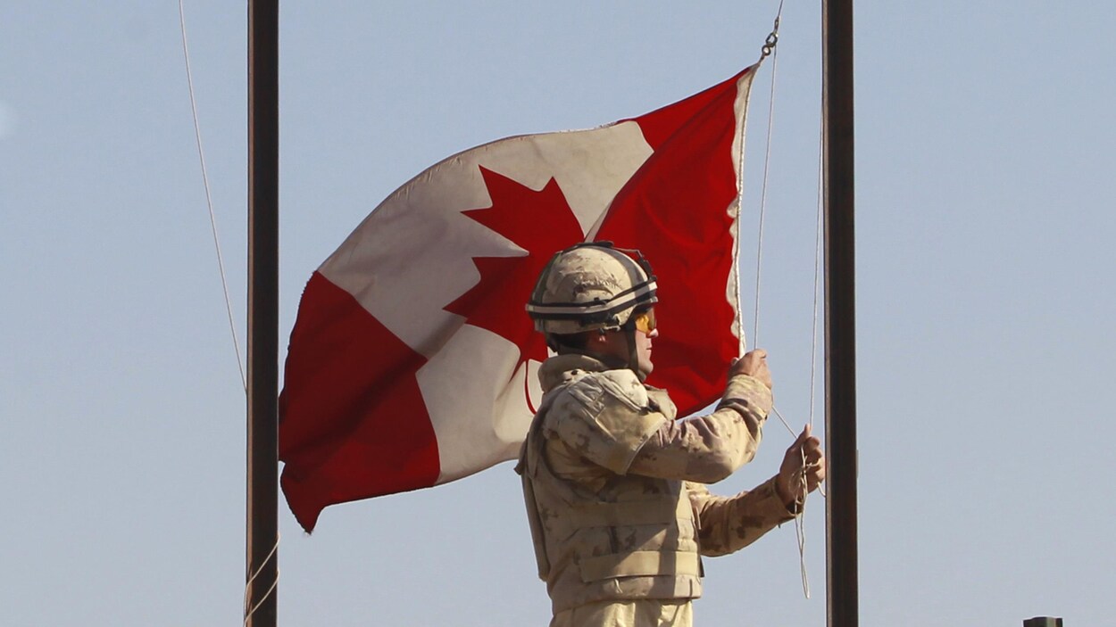 Un soldat de l'armée canadienne. Un soldat de l'armée canadienne.