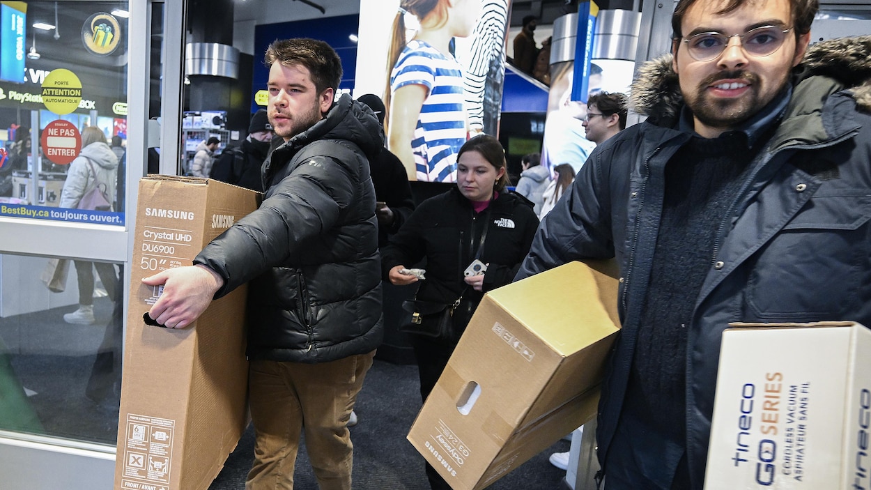 Soldes de l’AprèsNoël les stratégies changent, mais les habitudes restent RadioCanada