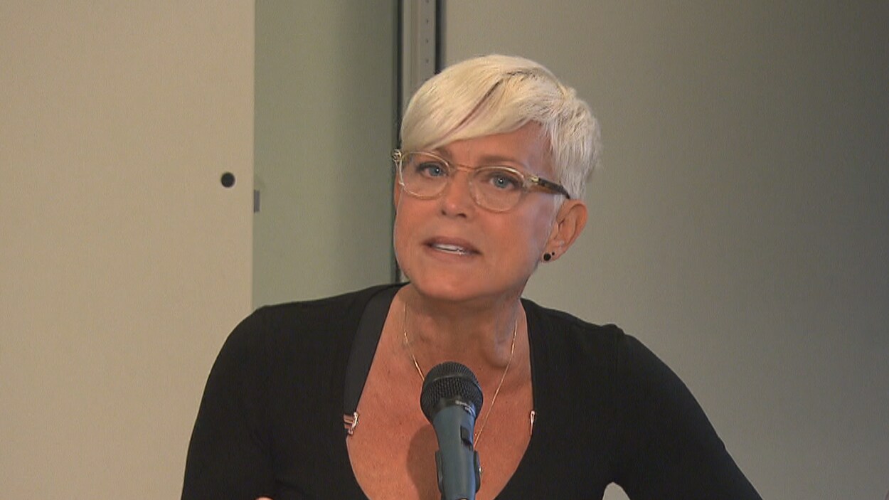 Sophie Prégent en conférence de presse Sophie Prégent en conférence de presse