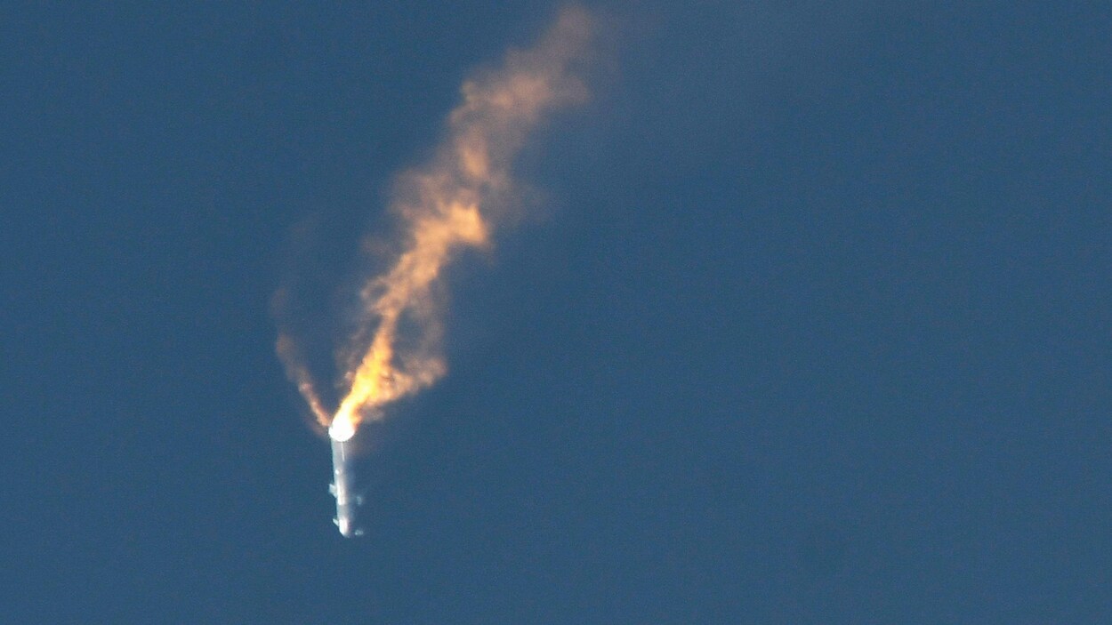 La fusée Starship de SpaceX décolle puis explose lors de son premier vol  test