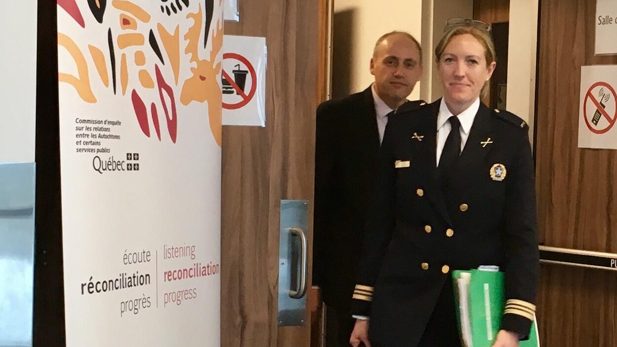 La commandante de poste de quartier du SPVM Jacinthe Boucher et l'agent de liaison Carlos De Angelis. La commandante de poste de quartier du SPVM Jacinthe Boucher et l'agent de liaison Carlos De Angelis.
