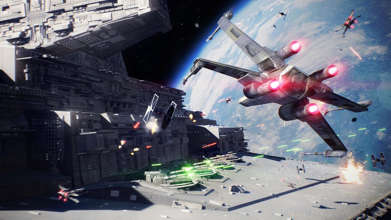 Une capture d'écran du jeu vidéo <i>Star Wars Battlefront II</i> montrant une bataille spatiale entre de nombreux vaisseaux de différentes tailles.