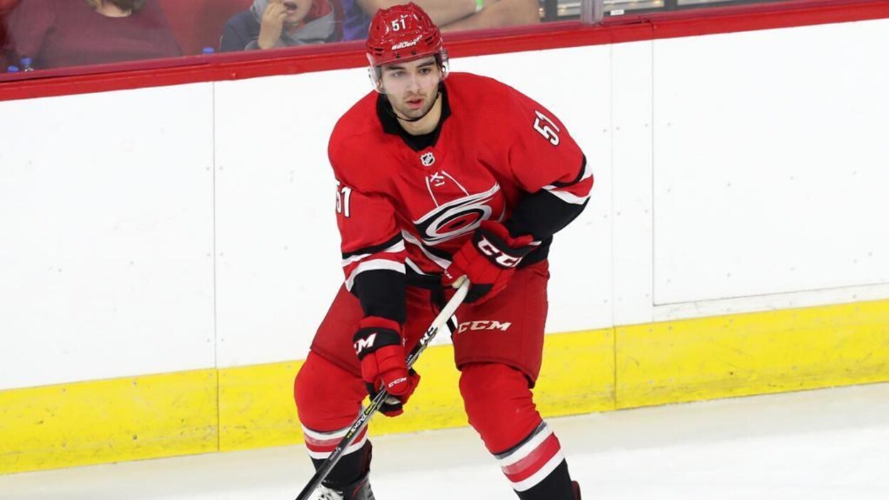 Stelio Mattheos avec l'uniforme des Hurricanes.