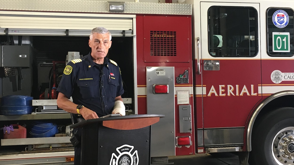 Feux de forêt en ville : les pompiers de Calgary lancent un appel à la prudence
