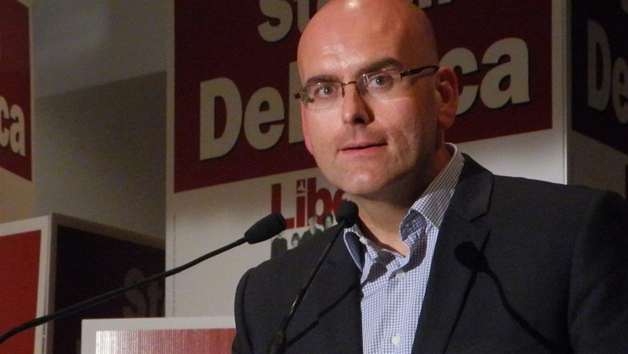 Steven Del Duca est le ministre des Transports de l'Ontario