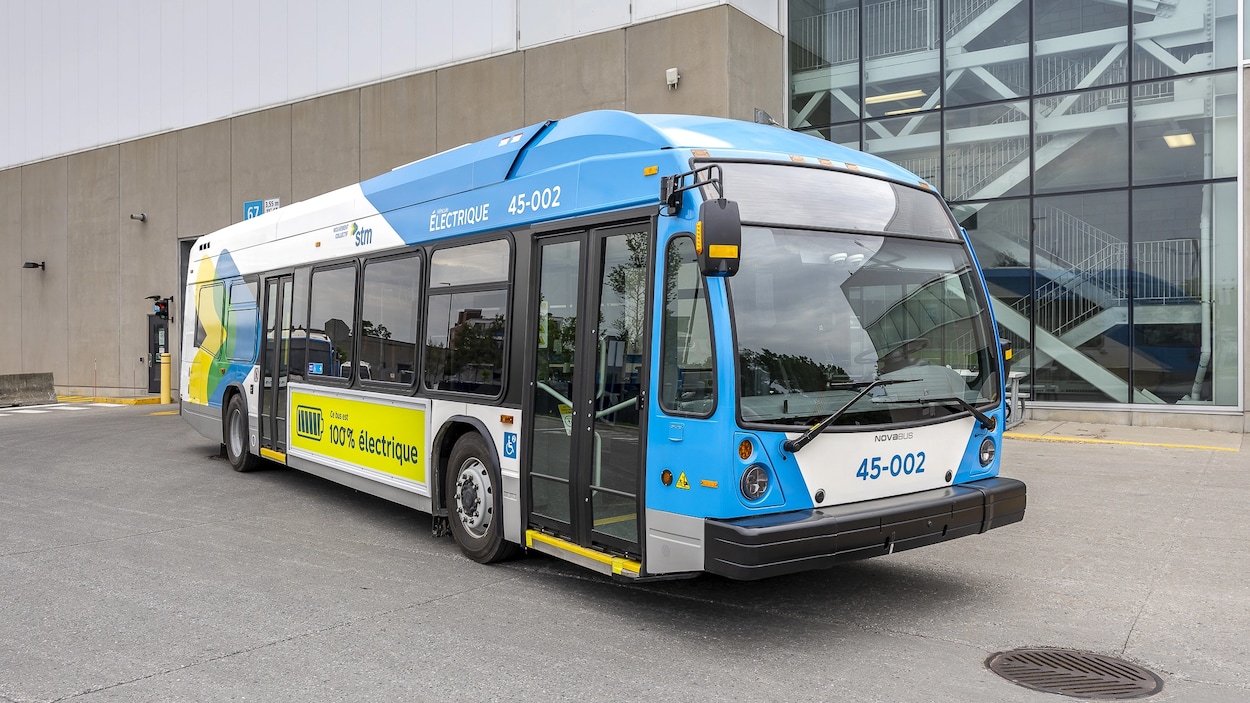 La STM ajoute un nouveau modèle de bus électrique à sa flotte