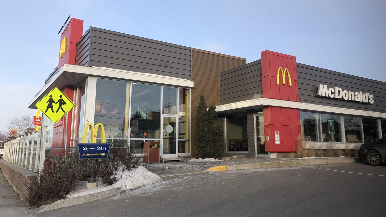 La succursale McDonald's du boulevard Harvey.