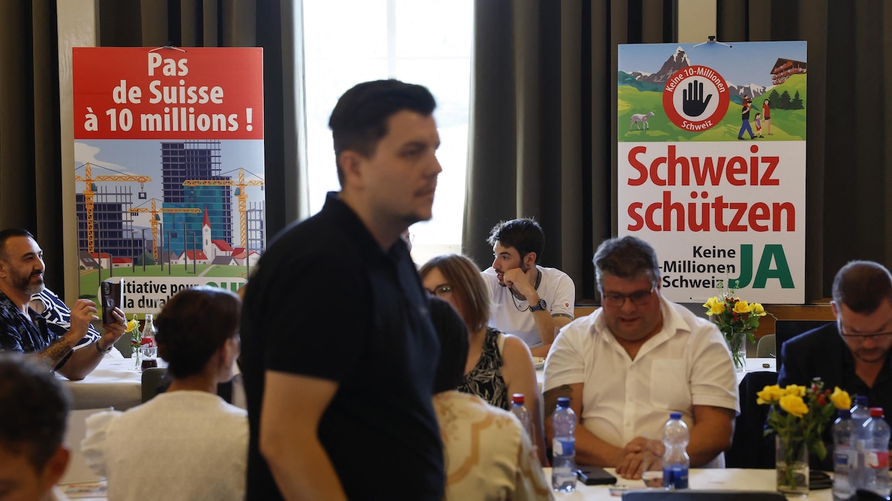 Soulagement en Suisse après le rejet dans les urnes de l’initiative anti-immigration