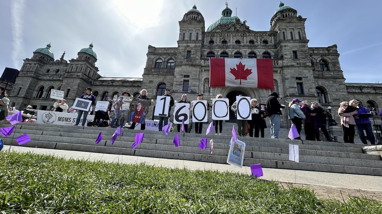 Neuf ans d’état d’urgence, plus de 16 000 morts de surdoses