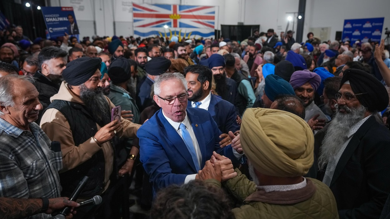Les conservateurs en tête dans toutes les circonscriptions de Surrey
