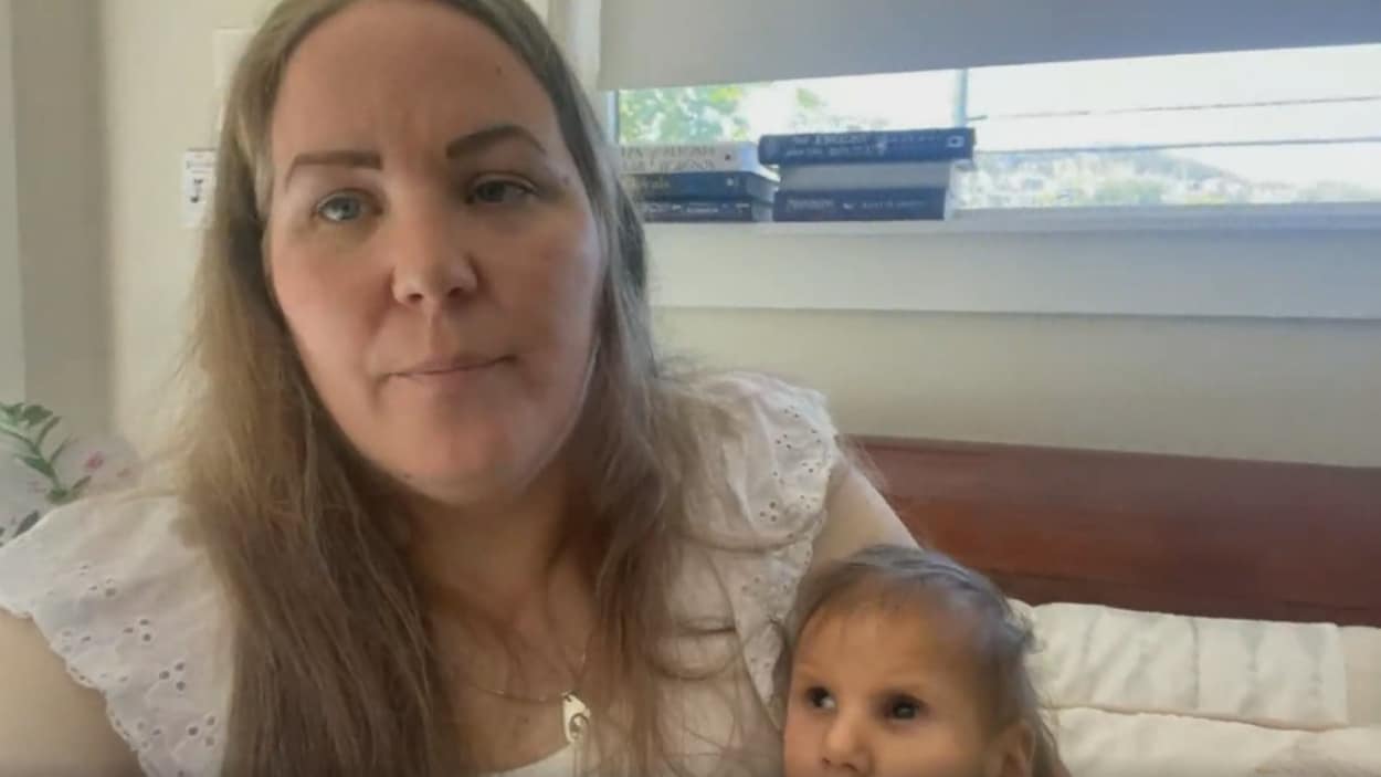 « J’ai peur qu’on transfère ma fille d’hôpital », déplore une mère de Kelowna
