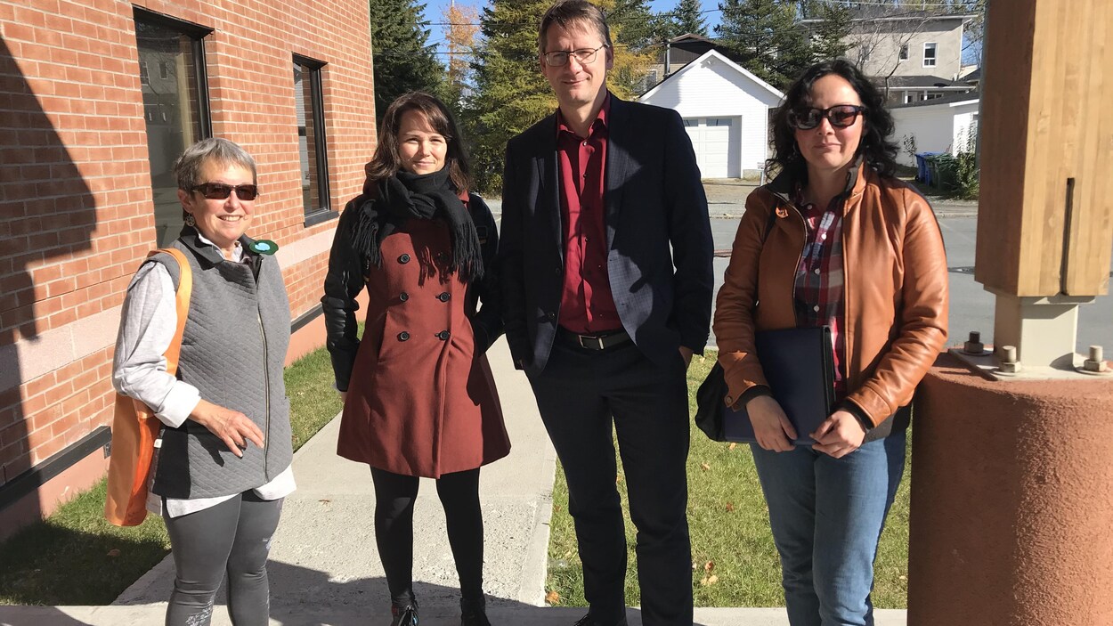 Le député du Parti québécois Sylvain Gaudreault, était à Rouyn-Noranda pour rencontrer le comité citoyen ARET.