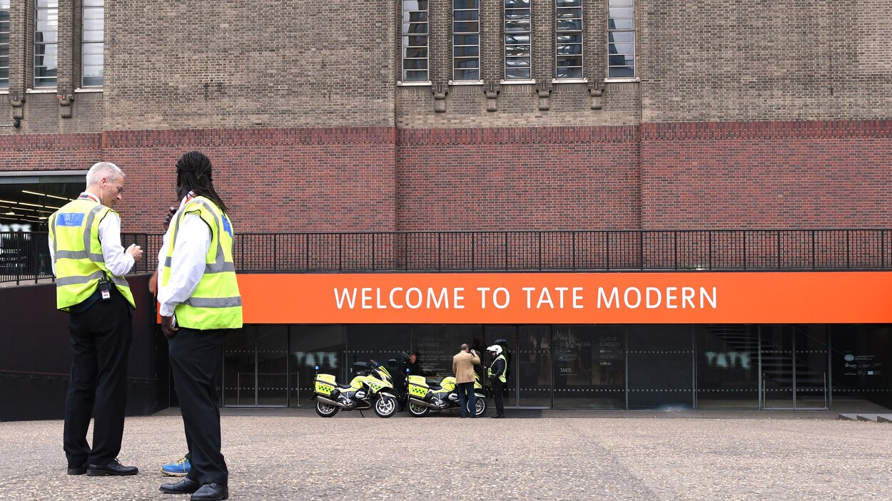 Le garçon poussé de la Tate Modern est un touriste français — Londres Le garçon poussé de la Tate Modern est un touriste français — Londres