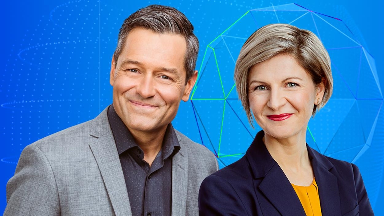 Animateurs du Téléjournal Québec : Bruno Savard et Pascale Lacombe
