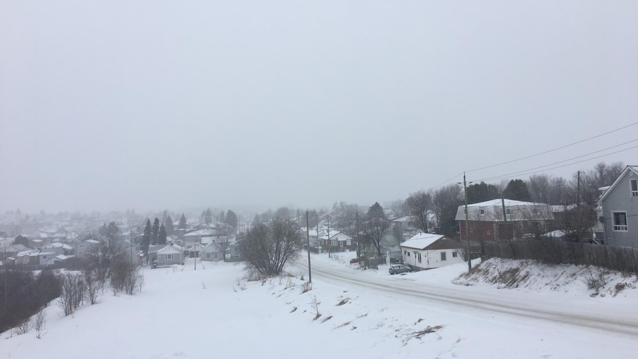Tempête de neige à Timmins, en Ontario. Tempête de neige à Timmins, en Ontario.
