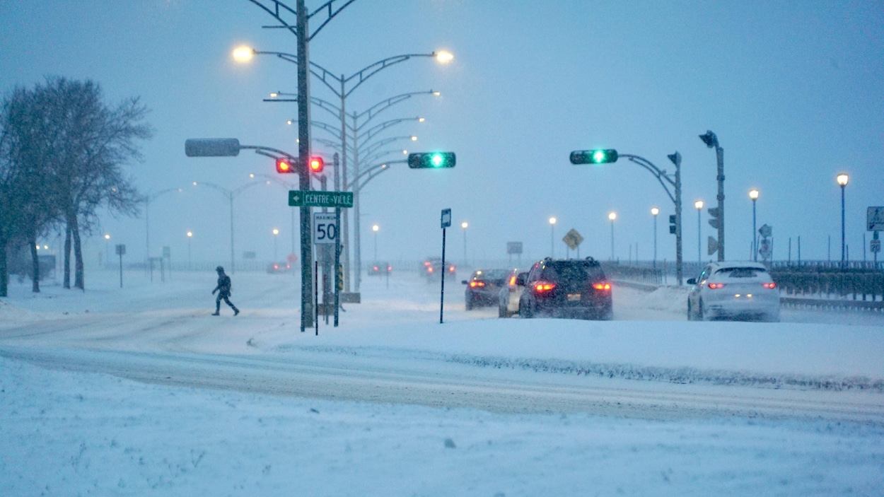 Une Premi Re Temp Te De Neige En 2024 Info Radio Canada   Tempete Neige Rimouski Boulevard 