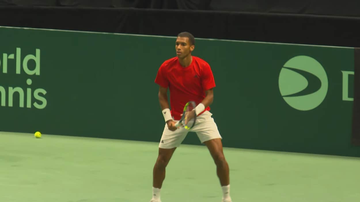Félix Auger-Aliassime et l’équipe canadienne à l’entraînement à Québec