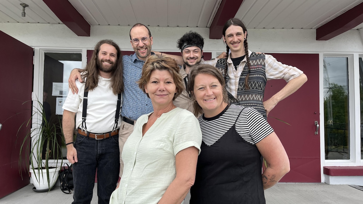 Le Théâtre du cuivre s’invite sur les parvis des églises des quartiers ruraux