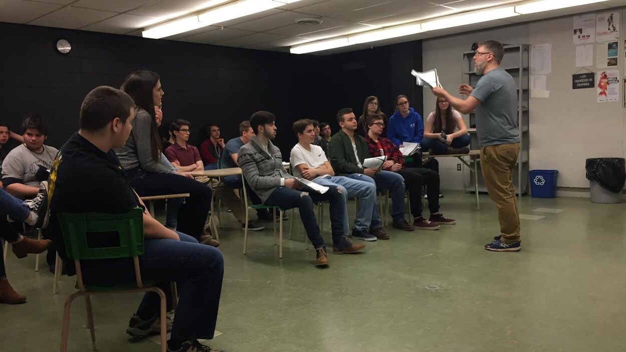 Pascal Binette et ses étudiants Pascal Binette et ses étudiants