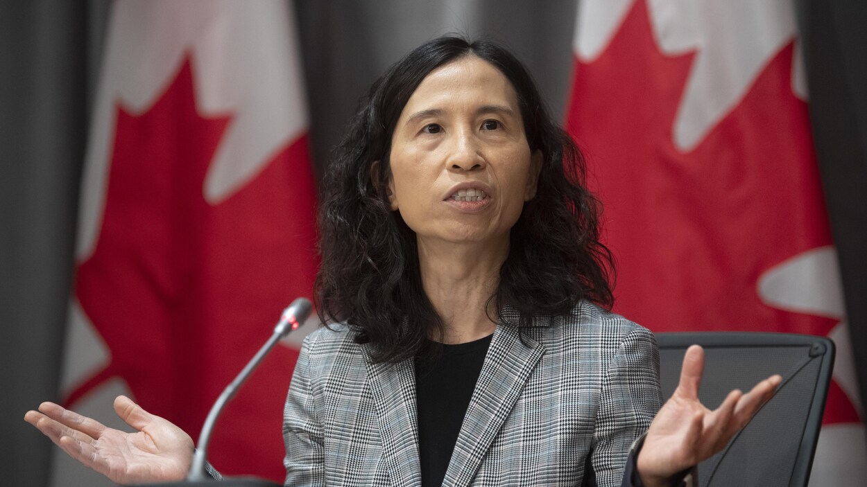 La docteure Tam en conférence de presse.