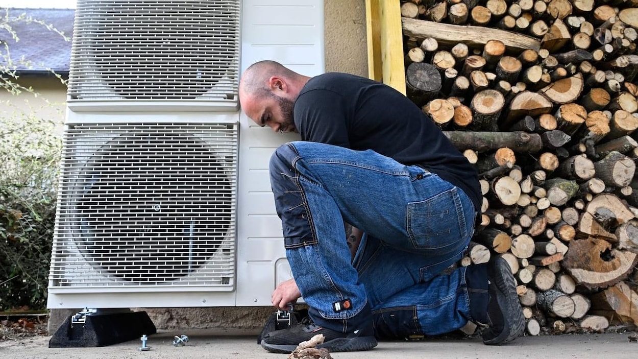Thermopompe subventionnée : Québec veut faire baisser la facture d’Hydro des locataires