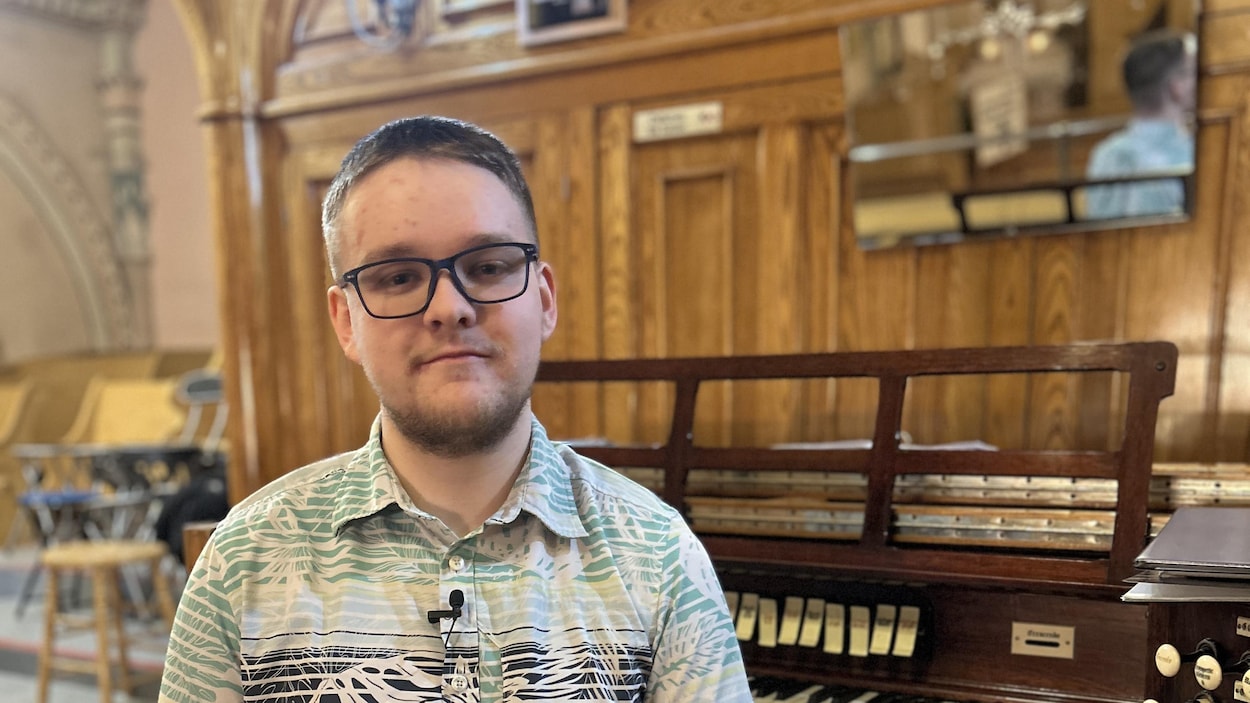 Thomas, 19 ans : l’organiste qui refuse de voir mourir nos églises