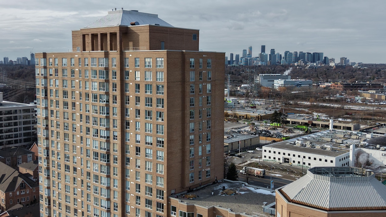 Thorncliffe Park : le second incendie est maîtrisé