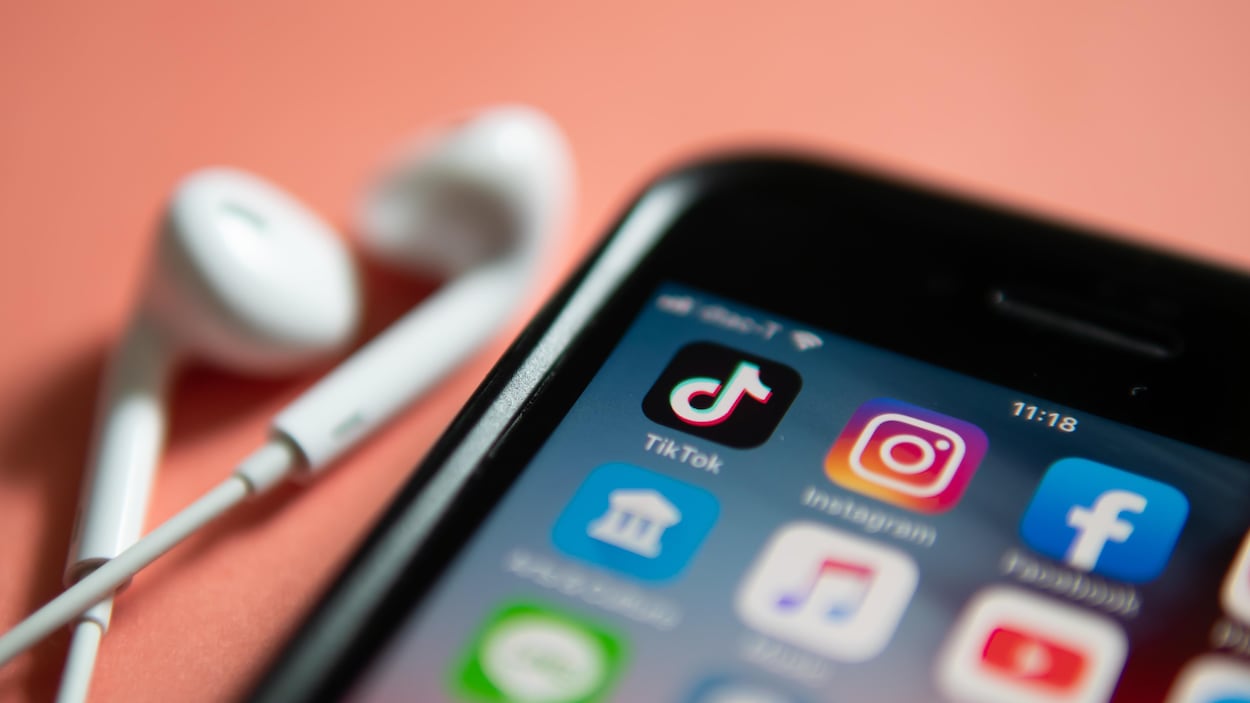 Trump fixe une date limite pour le rachat du réseau social — Tiktok Trump fixe une date limite pour le rachat du réseau social — Tiktok