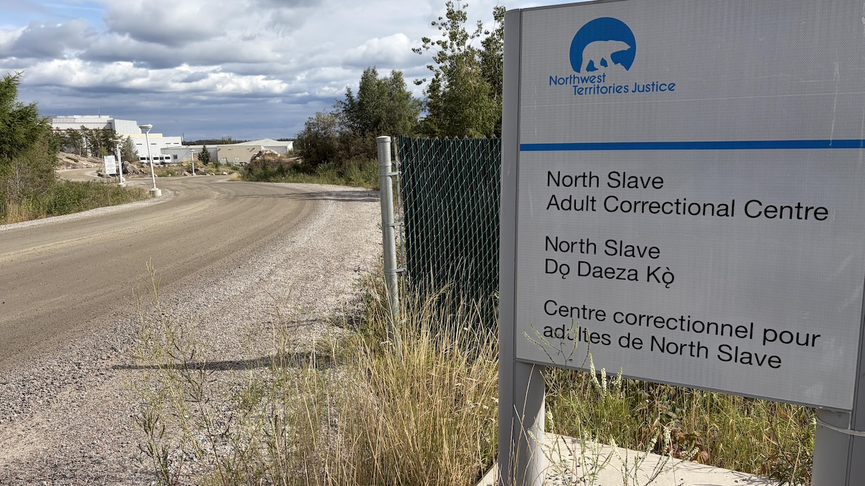 La surpopulation carcérale à Yellowknife entraîne la triple occupation de cellules