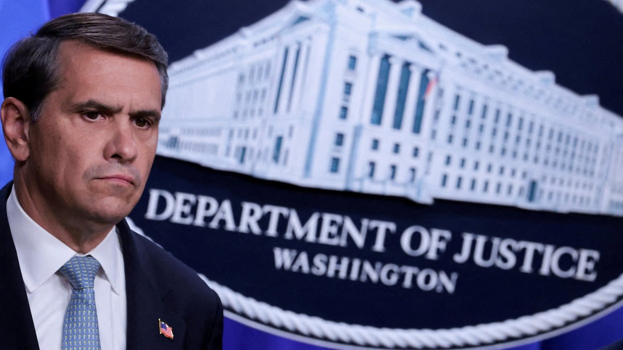 Todd Blanche, ex-avocat de Trump, prête serment à la tête du département de la Justice