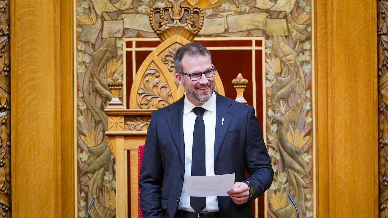Le président de l’Assemblée s’excuse auprès du NPD pour un « oubli » sur des dérogations