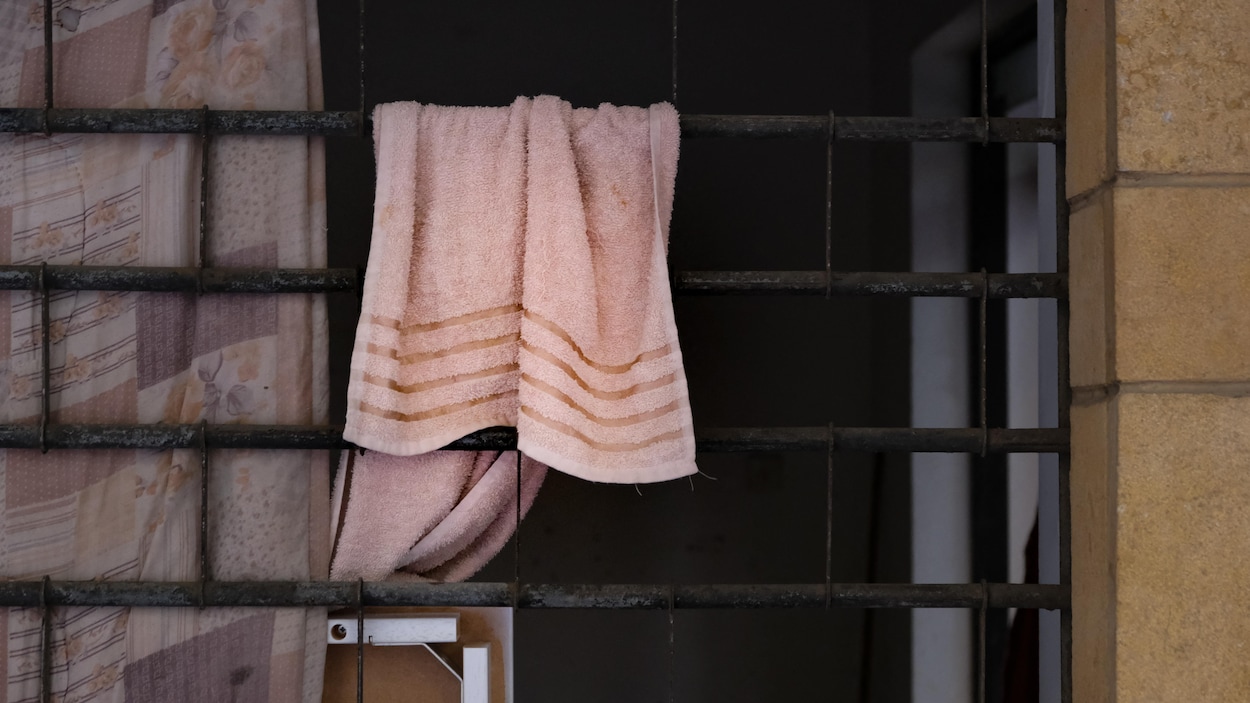 « Aller aux toilettes devient une épreuve quotidienne d’humiliation »