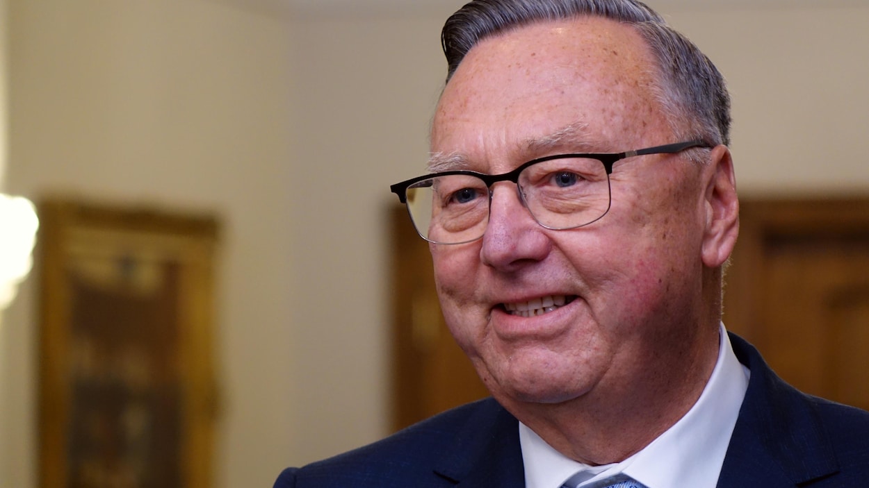 Débat spécial à T.-N.-L. : Wakeham défend le prix de l’énergie de Gull Island