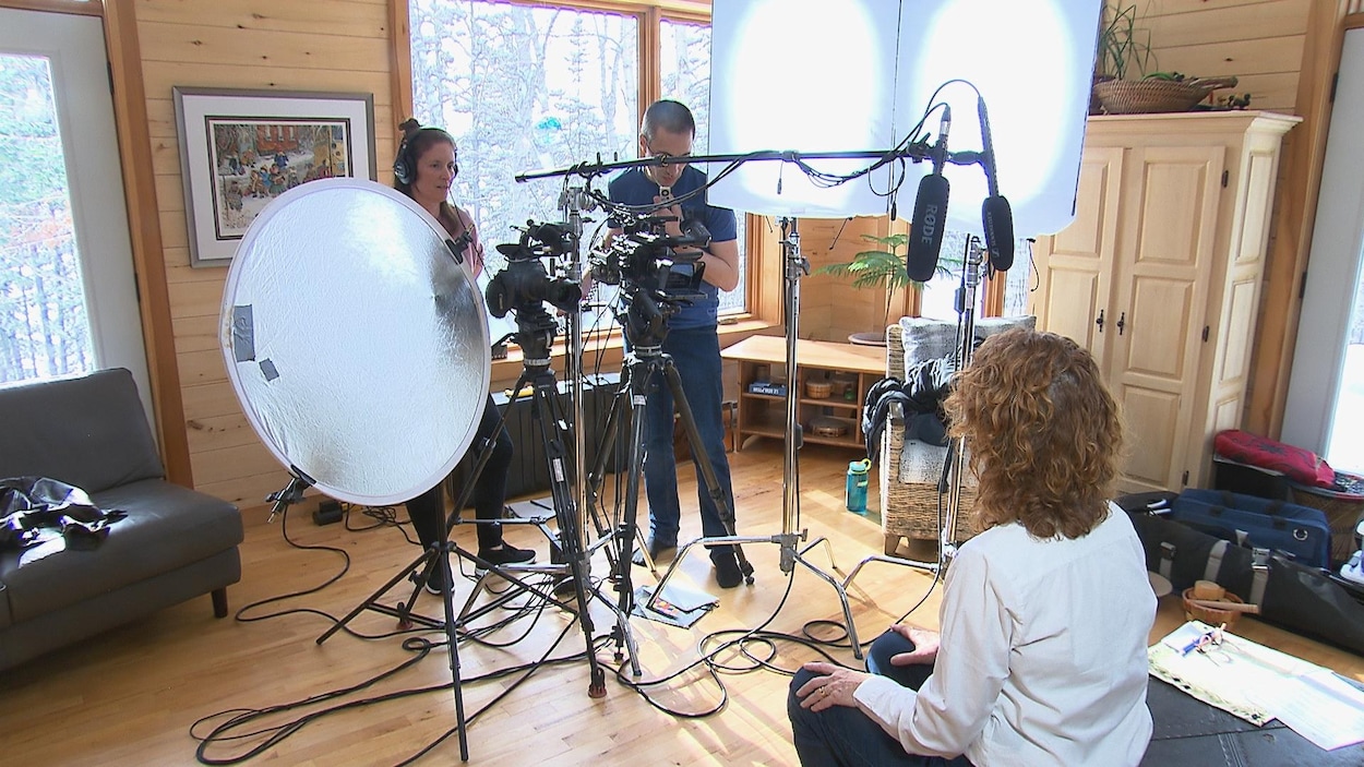Une équipe de tournage vidéo.