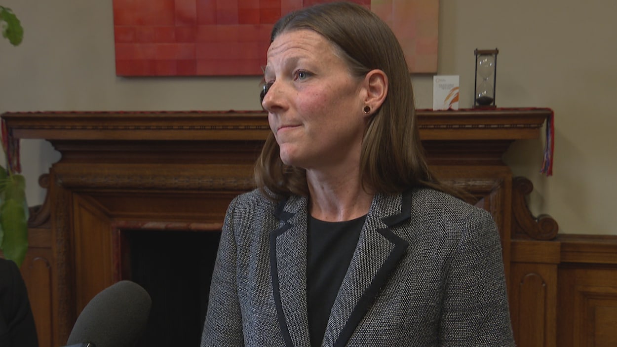 Le Manitoba interdit les communications privées entre enseignants et élèves