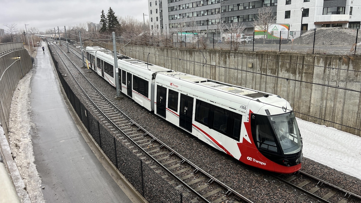 Aucune aide pour le train léger d’Ottawa dans le budget de l’Ontario