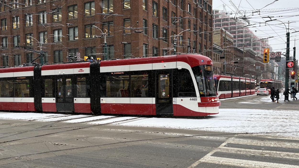 Tramways : Toronto essaie d’accélérer son service parmi les plus lents du monde