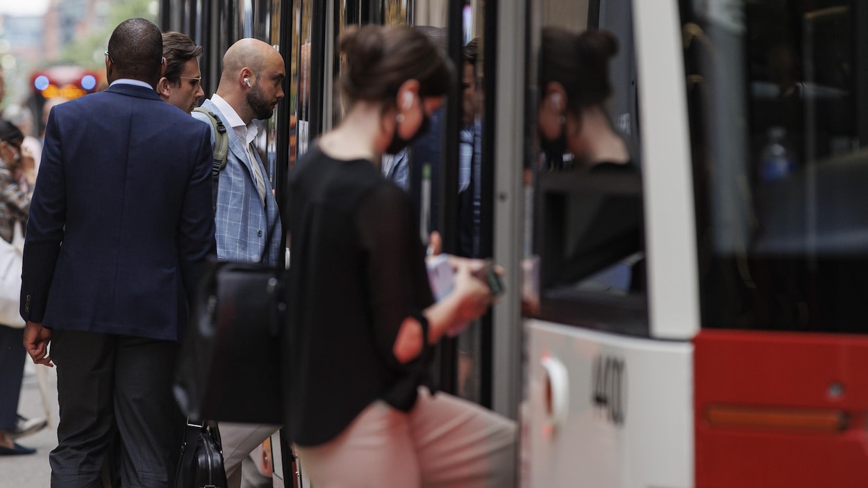 Le service de tramway sur King sera encore entravé par des travaux