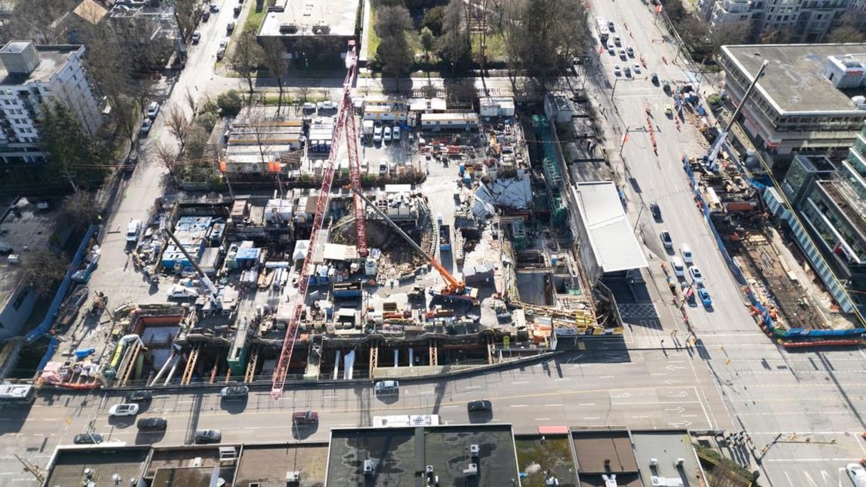 Début de la fermeture de l’avenue Broadway entre Alberta et Cambie